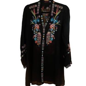 Gorgeous black Johnny Was tunic large